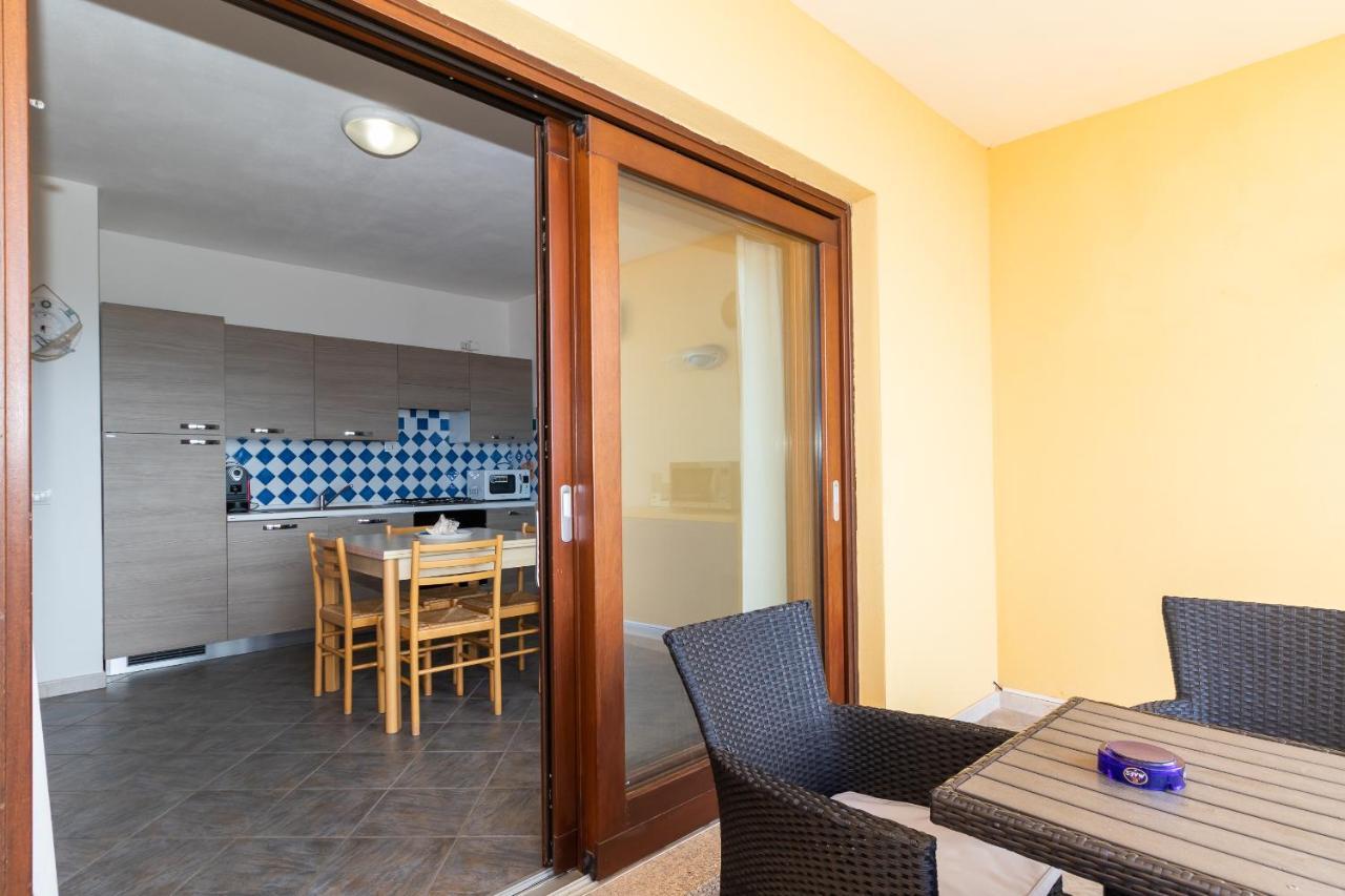 Appartamento Con Piscina 03 Trinita d'Agultu e Vignola Экстерьер фото
