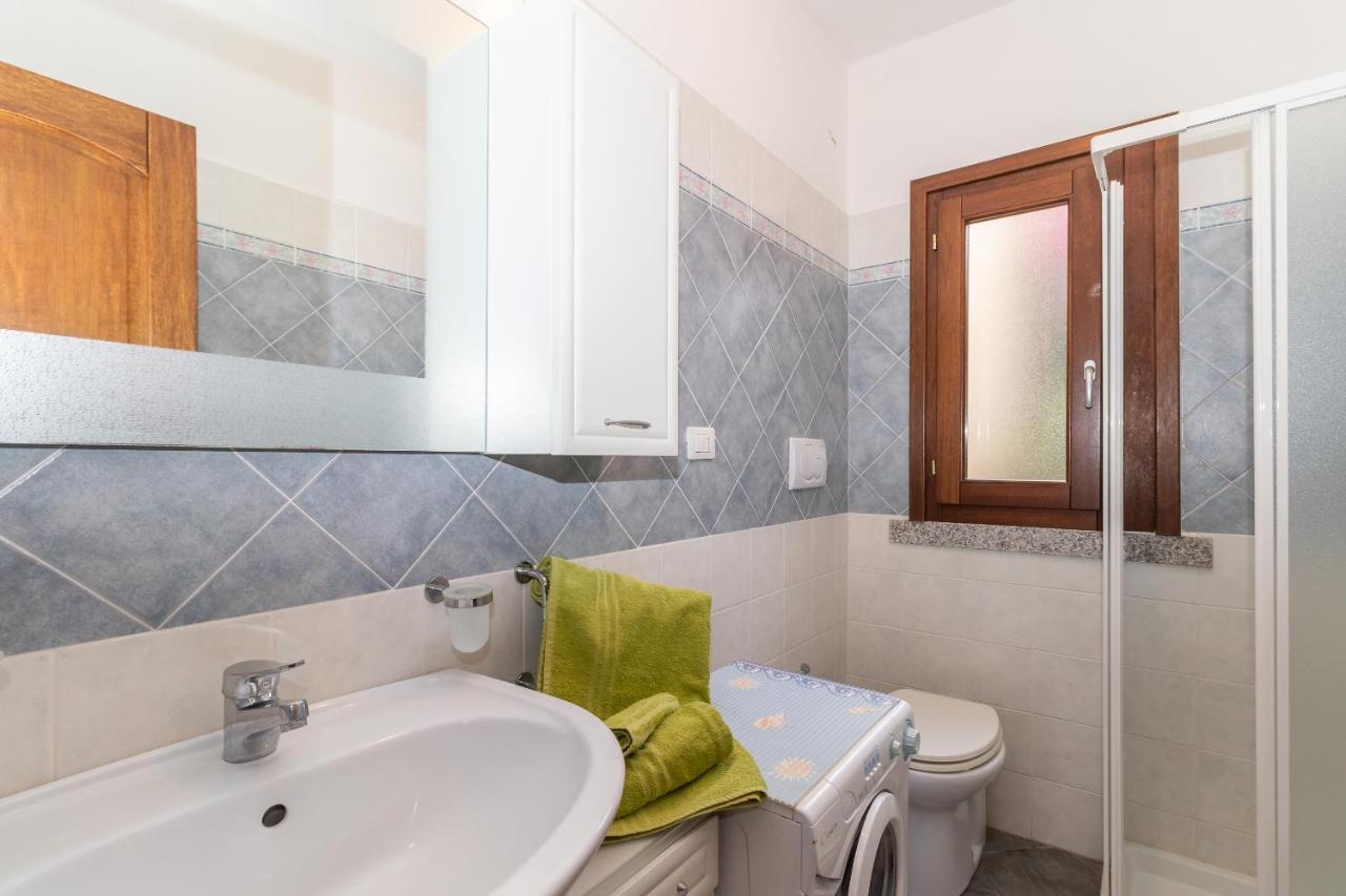 Appartamento Con Piscina 03 Trinita d'Agultu e Vignola Экстерьер фото